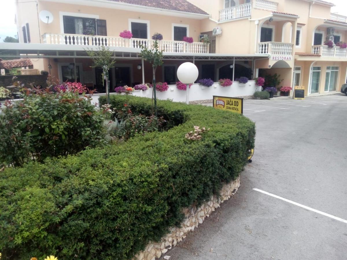 Hotel Pansion restoran Marin Posedarje Exterior foto