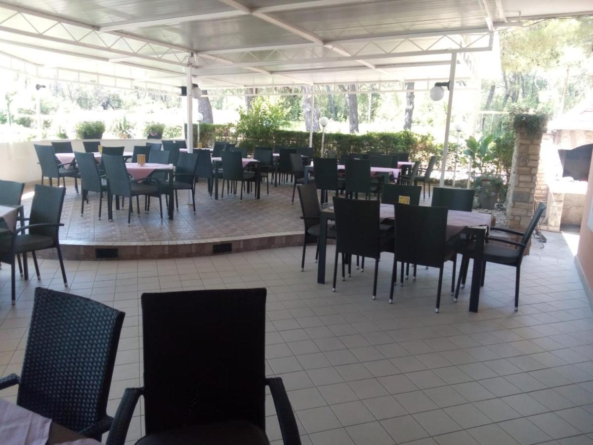 Hotel Pansion restoran Marin Posedarje Exterior foto